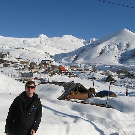 Guesthouse Shamo Гудаури Екстериор снимка